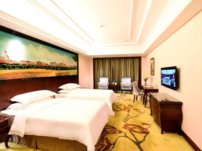 Vienna Hotel Loudi Chunyuan Pedestrian Street 외부 사진